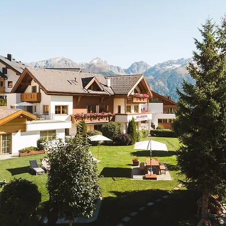 Hotel Garni Am Sonnberg 4*