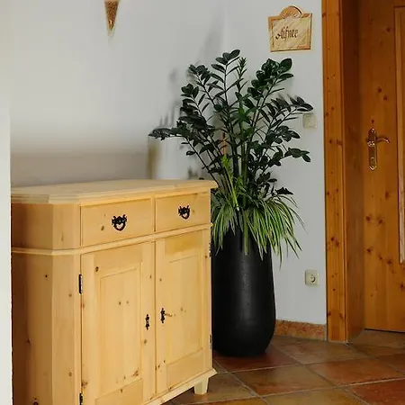 Otel Garni Am Sonnberg Fiss