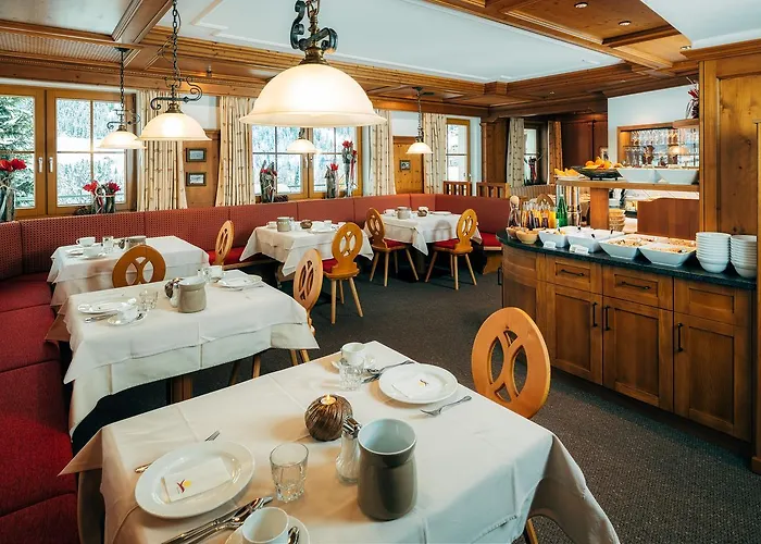 Garni Am Sonnberg Hotel Fiss